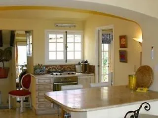 Mougins Village Lets Niza